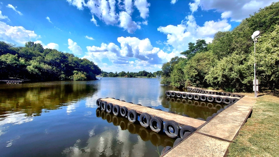 4 Bedroom Property for Sale in Boschenvaal River Front Lodges Free State